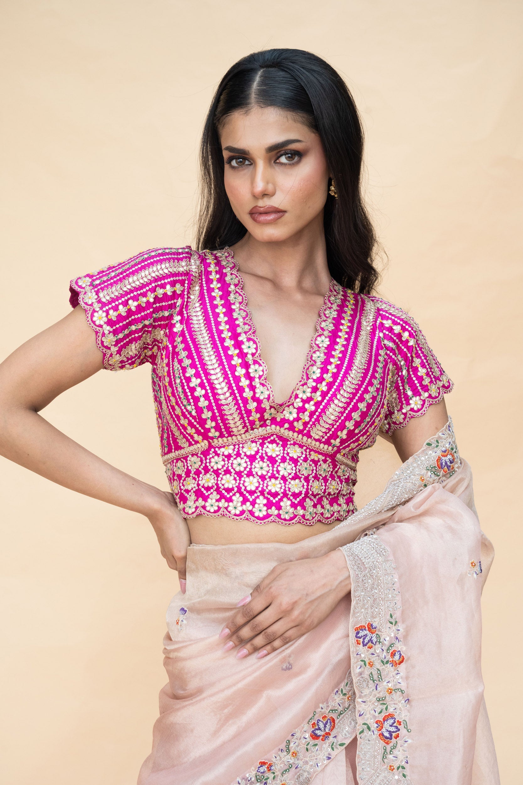 Gulabi Noor