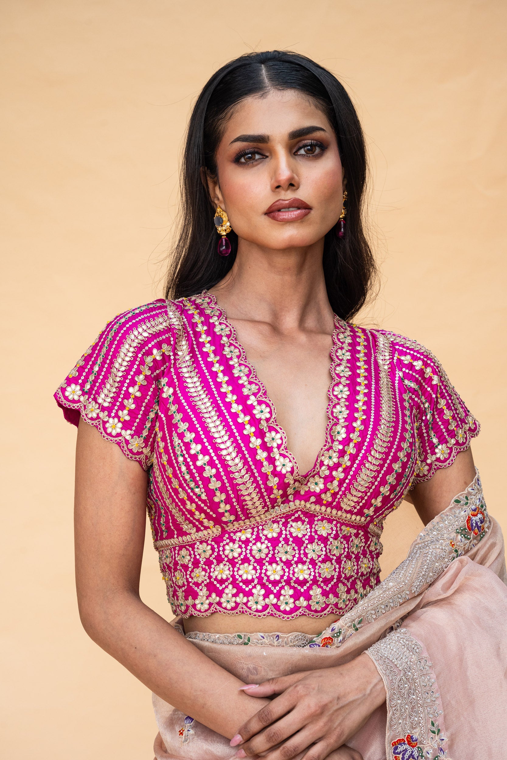 Gulabi Noor