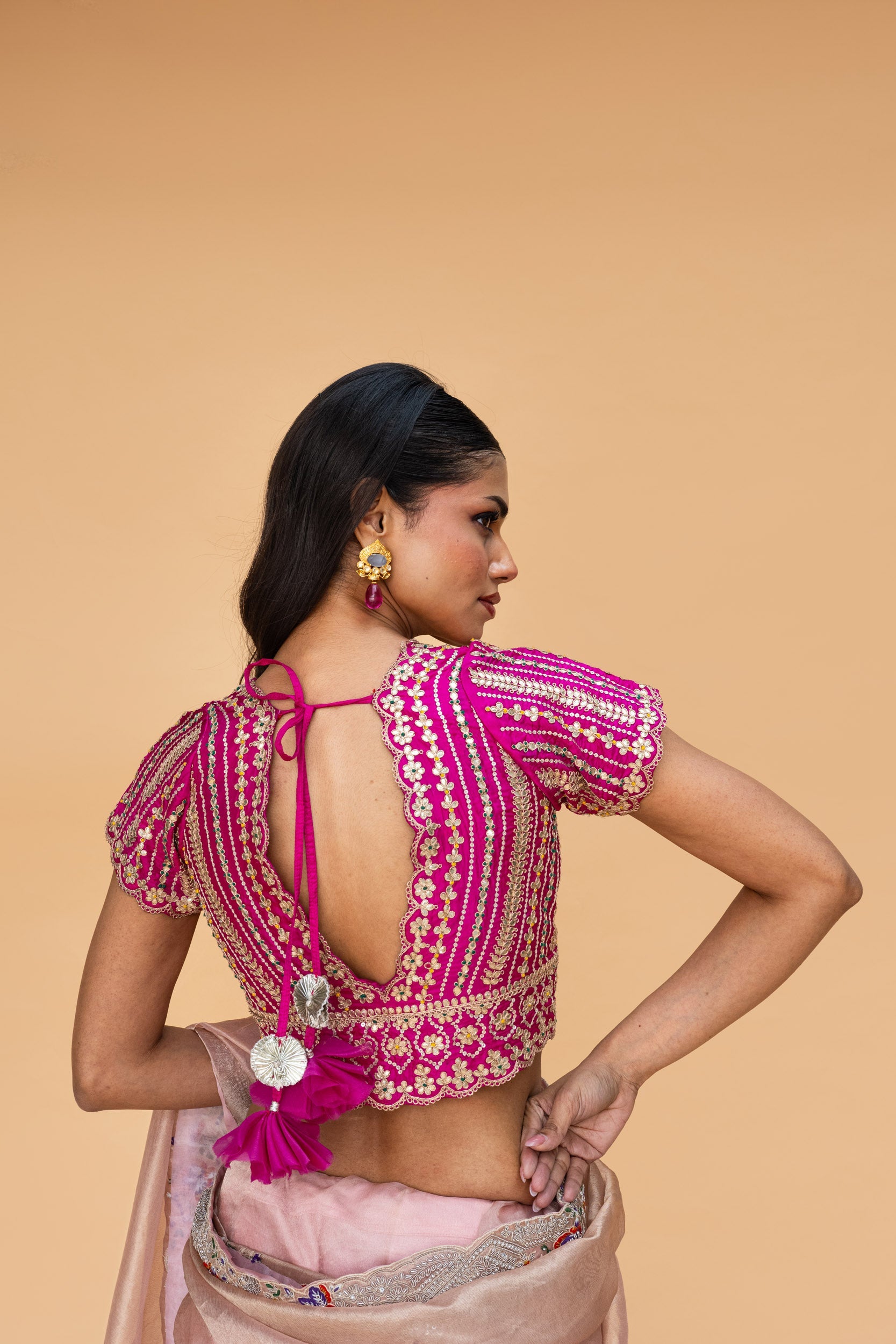 Gulabi Noor